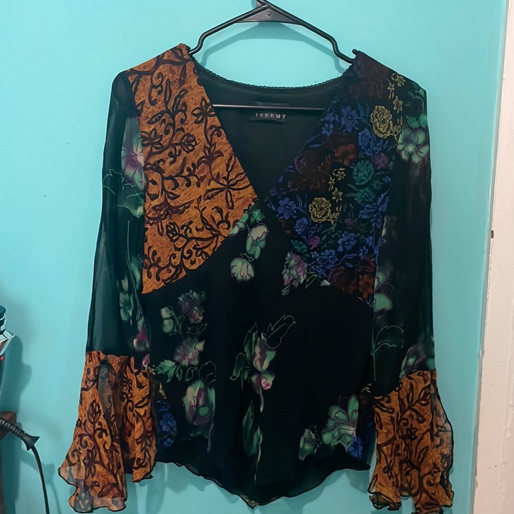 Unique blouse 100% silk